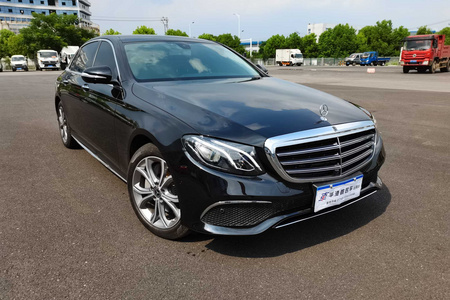 襄阳二手奔驰E级 2020款 E 300 L 时尚型 运动轿车