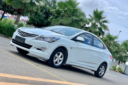 来宾二手现代瑞纳 2014款 三厢 1.4L TOP MT
